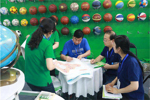 祝贺雨林参展4月教育“两会”圆满成功 祝贺雨林参展4月教育“两会”圆满成功